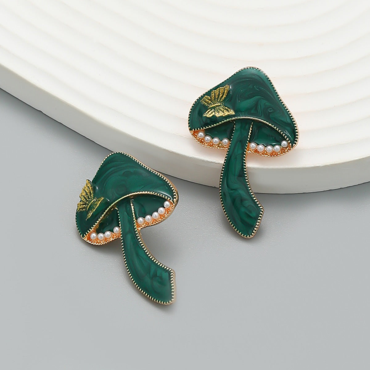 Trippy - Female fashion mushroom earrings for earrings