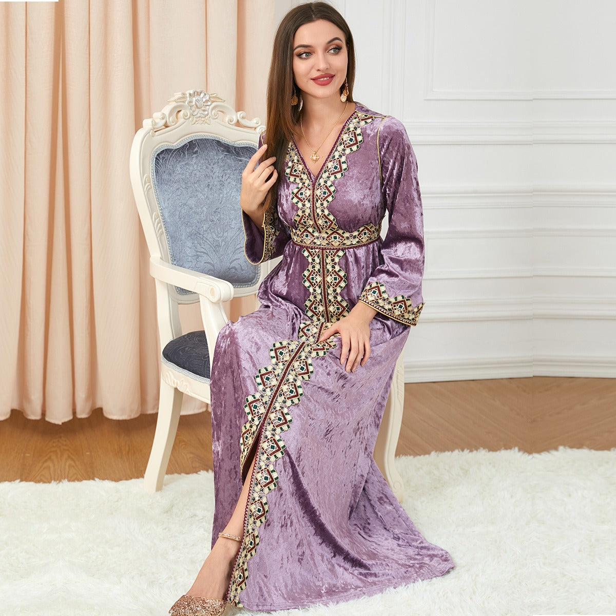 Muslim women's autumn and winter new loose fitting V-neck high-end women's long sleeved golden velvet dress